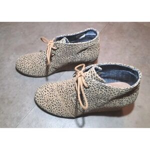 Toms Wedge Booties Women Size 7W Animal Print
